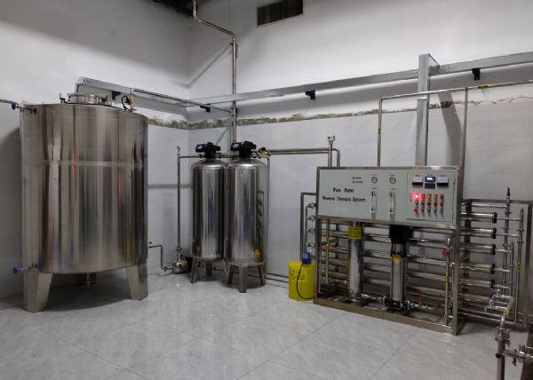 3T/H單級反滲透+變頻供水設(shè)備-東營賓館用水